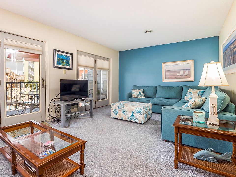 Open floor plan with lots of light.