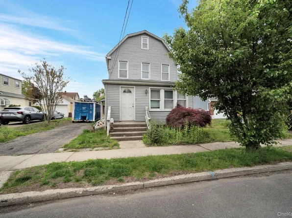 64 4th Avenue, New Hyde Park, NY 11040