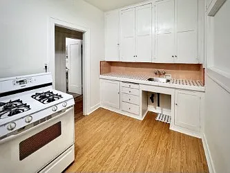 2533 University Ave #9 — Photo 5