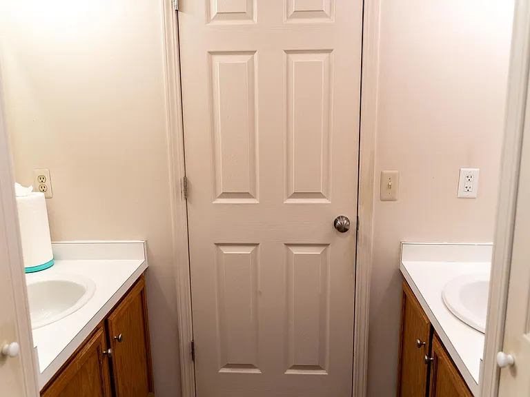 1825 Latimer Dr — Photo 16