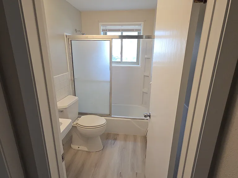 1010 Lafond Ave #1 — Photo 8