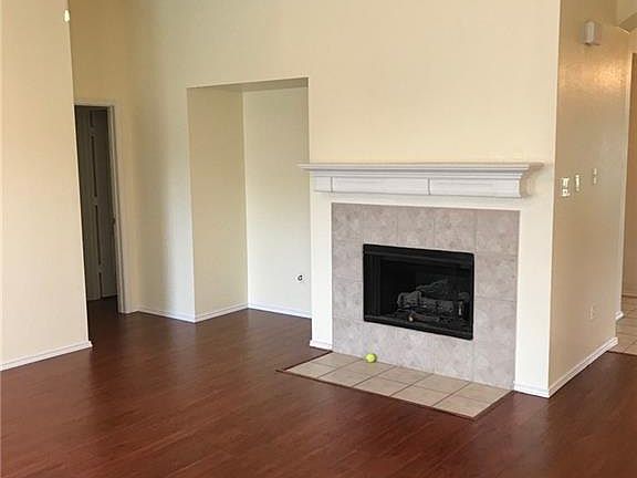 4th image of 227 Laramie Ln