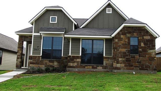 1st image of 2027 Autumn Lake Dr