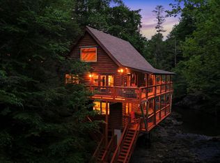 1563 Grant Rd, Pigeon Forge, TN 37876