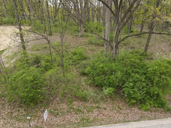 742 Druim Trl, Crown Point, IN 46307