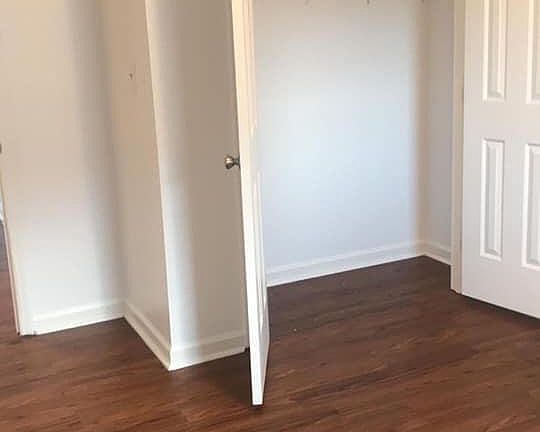 3rd image of 2501 Danielle Ln #1