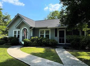 635 Denton Dr, Gainesville, GA 30501