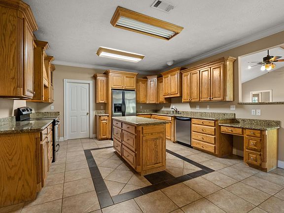 4th image of 229 Quail Hill Dr