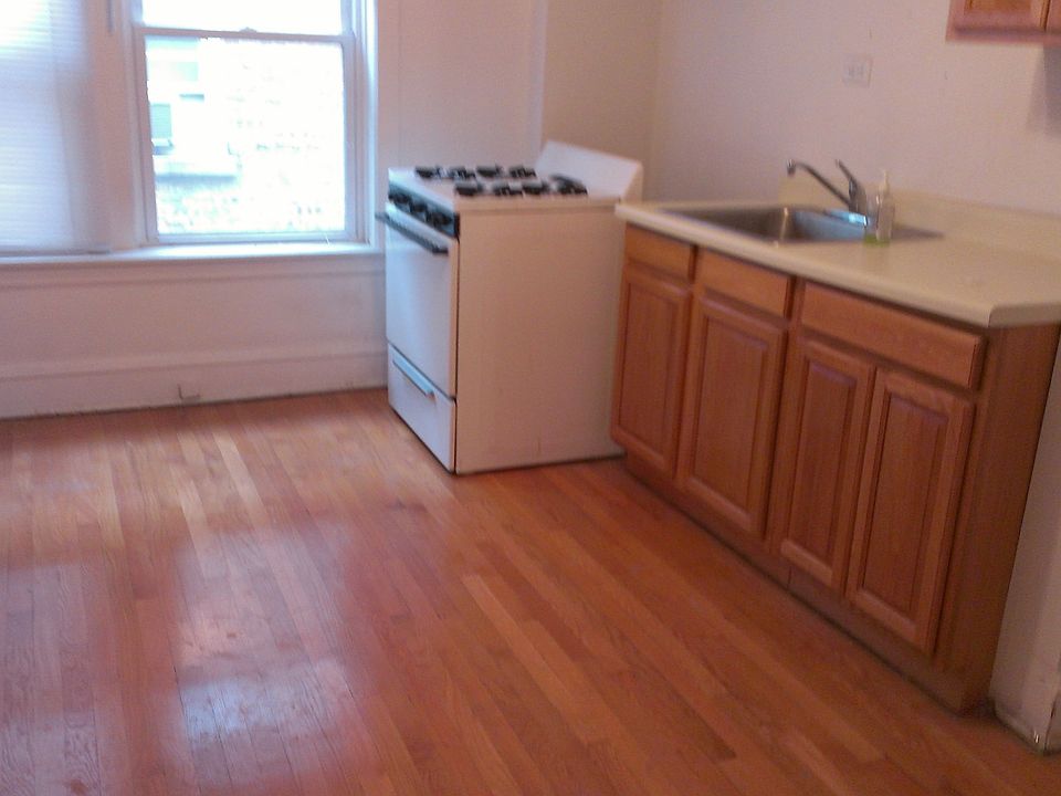 2nd image of 5133 N Wolcott Ave