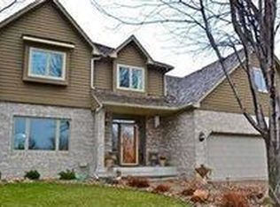 5204 S Sweetbriar Cir, Sioux Falls, SD 57108