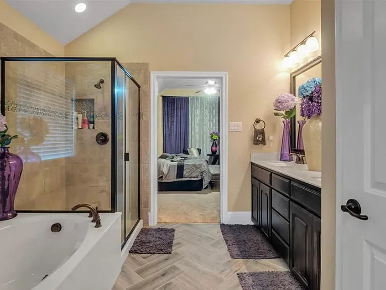 1410 Majestic Meadows Dr — Photo 18
