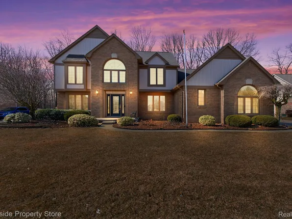 54599 Nottingham Ln, Shelby Township, MI 48315