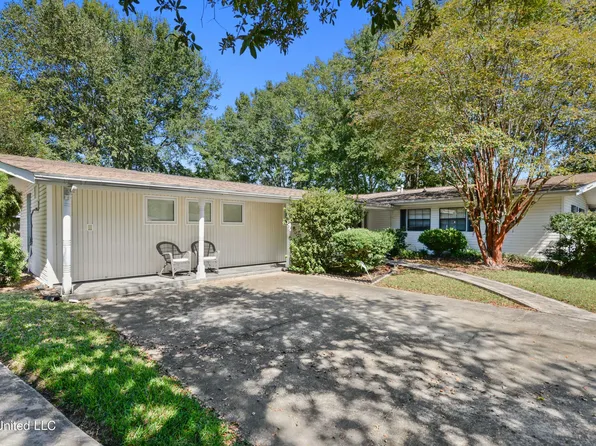 2707 Clairmont Ave, Pascagoula, MS 39567