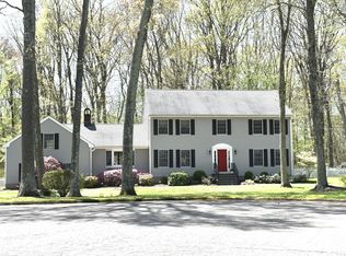 16 Mayfair Ct, Monroe, CT 06468