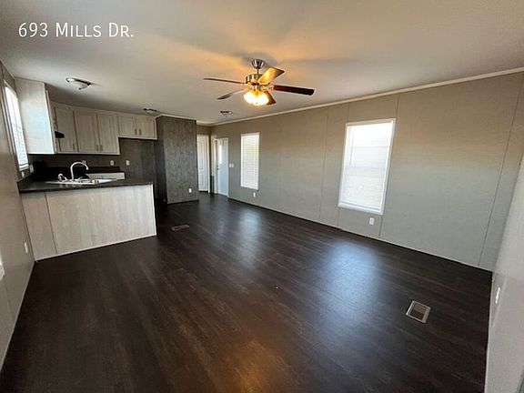 3rd image of 693 E Mills Dr