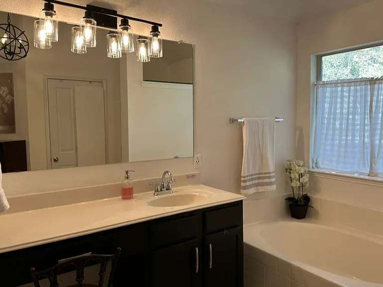 4223 Fall Creek Dr — Photo 29