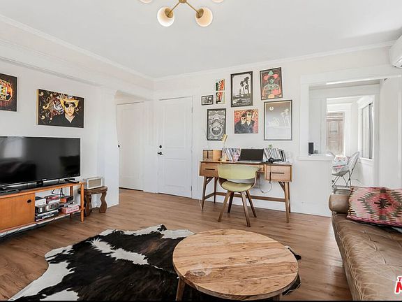 3rd image of 1725 N Berendo St #1/2