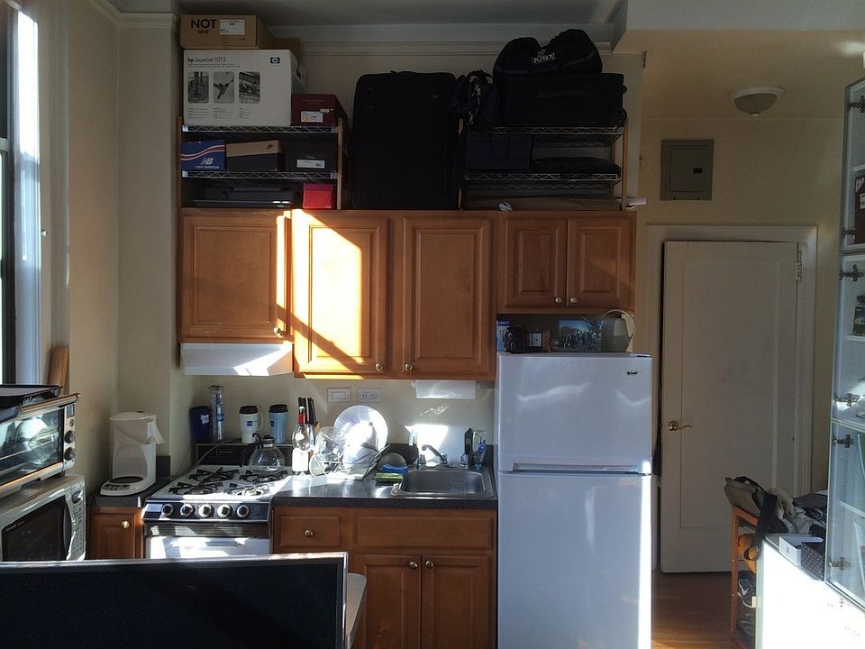 2nd image of 54 W 74th St APT 609