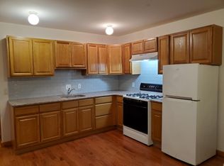 1506 Green St APT 2R, Philadelphia, PA 19130