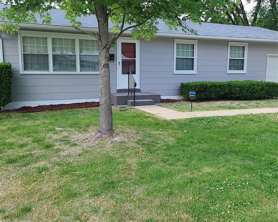 1st image of 9939 Calumet Dr