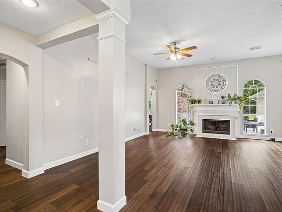4th image of 9110 Rhapsody Ln