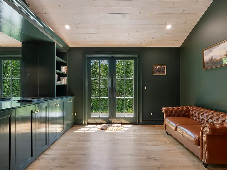 11 Shinnecock Rd — Photo 17