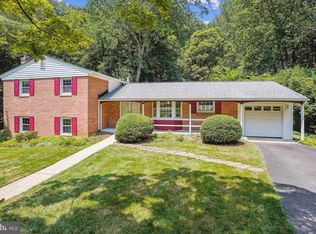 8952 Falling Creek Ct, Annandale, VA 22003