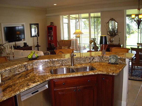 4th image of 4069 Dunmore Dr
