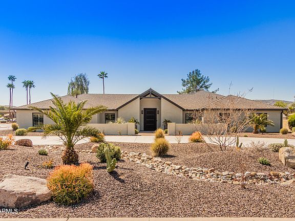 2nd image of 301 W Moon Valley Dr