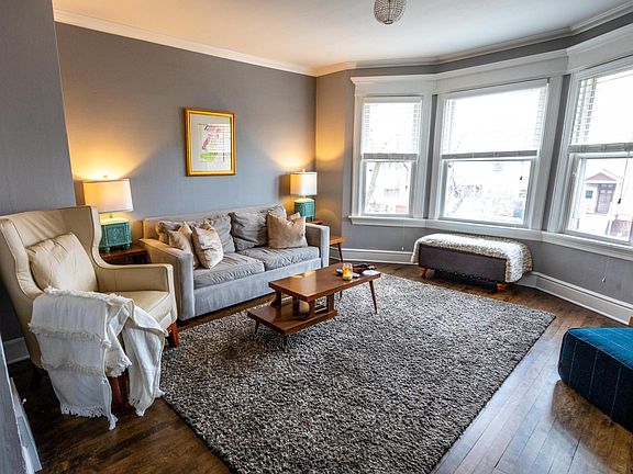 2nd image of 3509 W Wrightwood Ave #2F