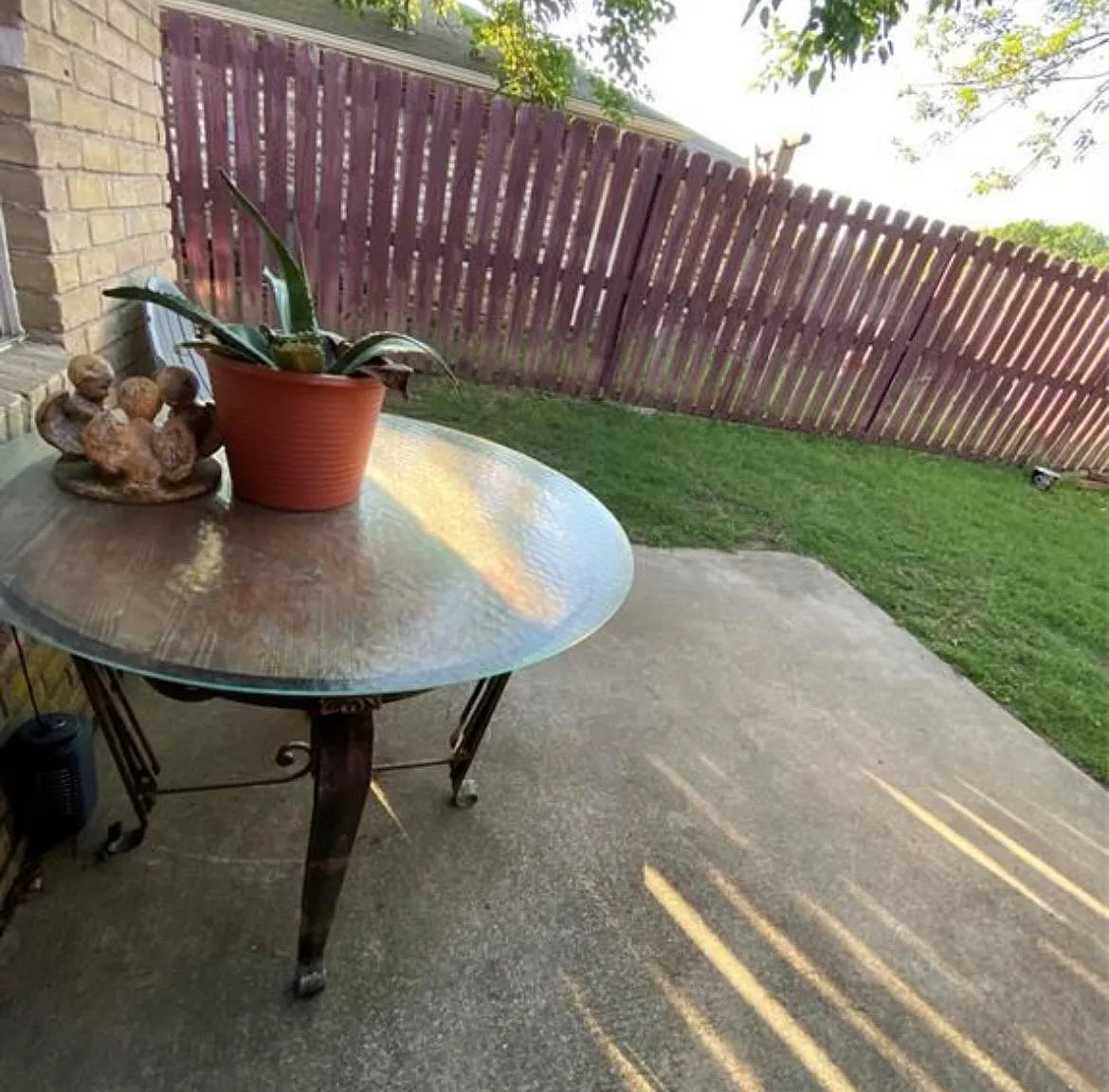 2424 Guerrero Dr — Photo 1