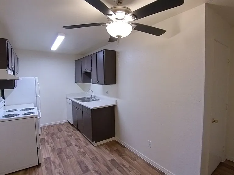 Santuario Apartments — Photo 18