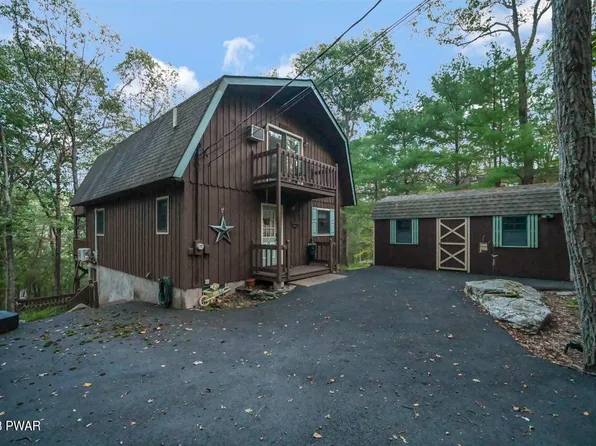 109 Lantern Ct, Lackawaxen, PA 18435