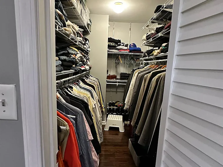 8 Carpenter Ct — Photo 7