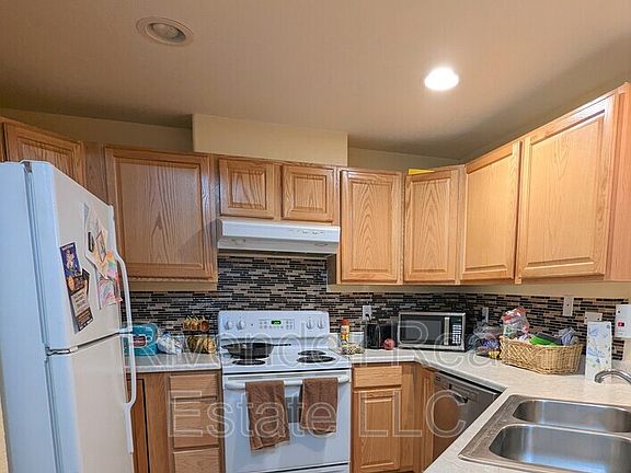 4th image of 1049 S Walden Way Unit 153