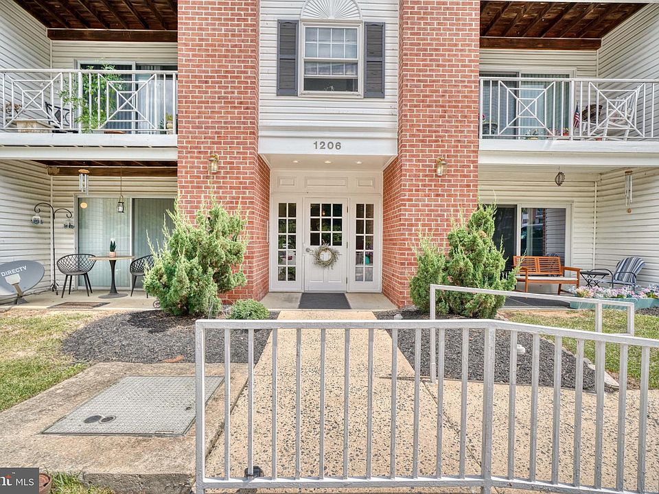 1st image of 1206 Bramble Wood Ct Unit 202