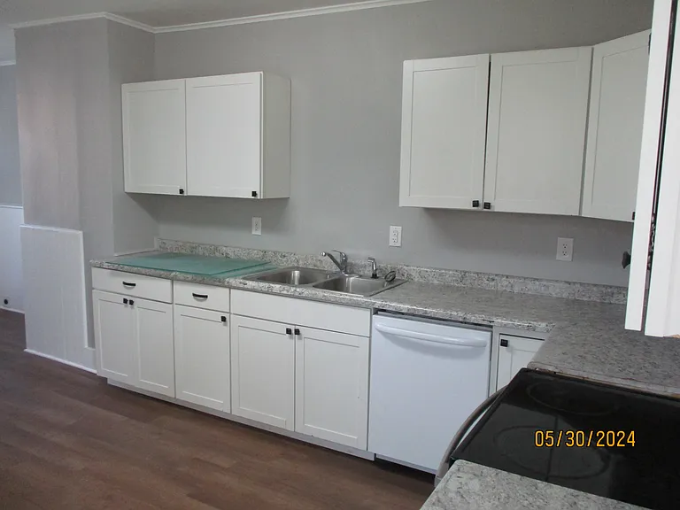 2515 Jackson St — Photo 8