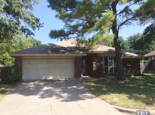6217 Monterrey Dr, Fort Worth, TX 76112