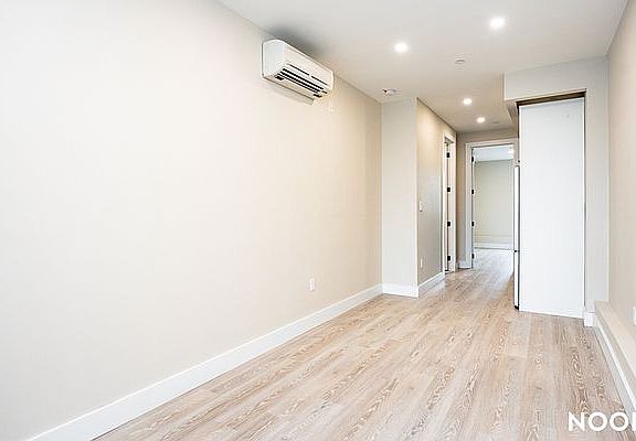 4th image of 383 Knickerbocker Ave #4B