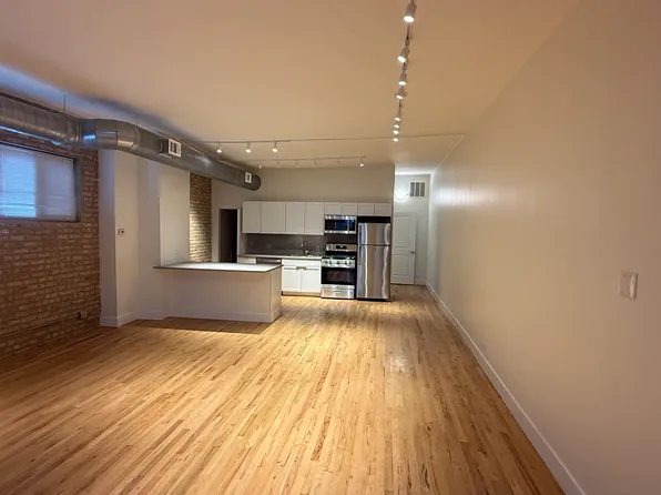 3138 N Lincoln Ave APT 2R, Chicago, IL 60657