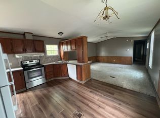 105 Royal Oaks Rd, Hohenwald, TN 38462