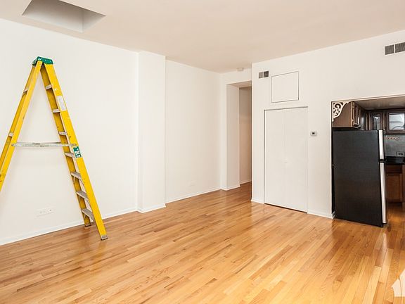 5th image of 1832 N Lincoln Ave #3MB