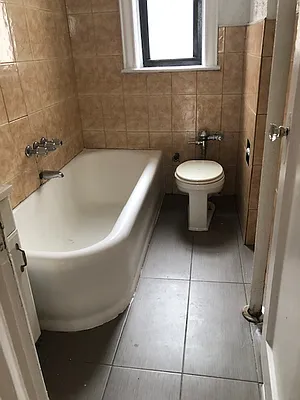 Rented by Alexiou Realty | media 11