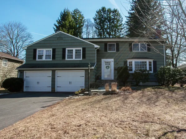 51 Hartwell Road, West Hartford, CT 06117