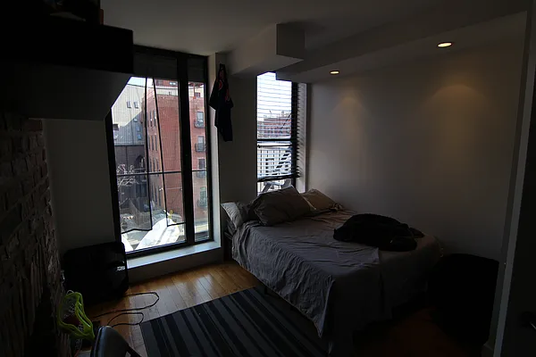Rented by Nooklyn NYC LLC | media 21