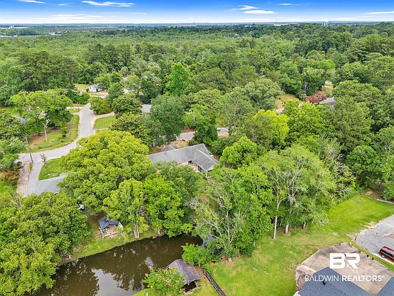 3rd image of 224 Cache Cir