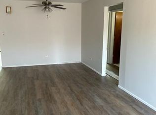 543 Dempster St APT 2W, Mount Prospect, IL 60056