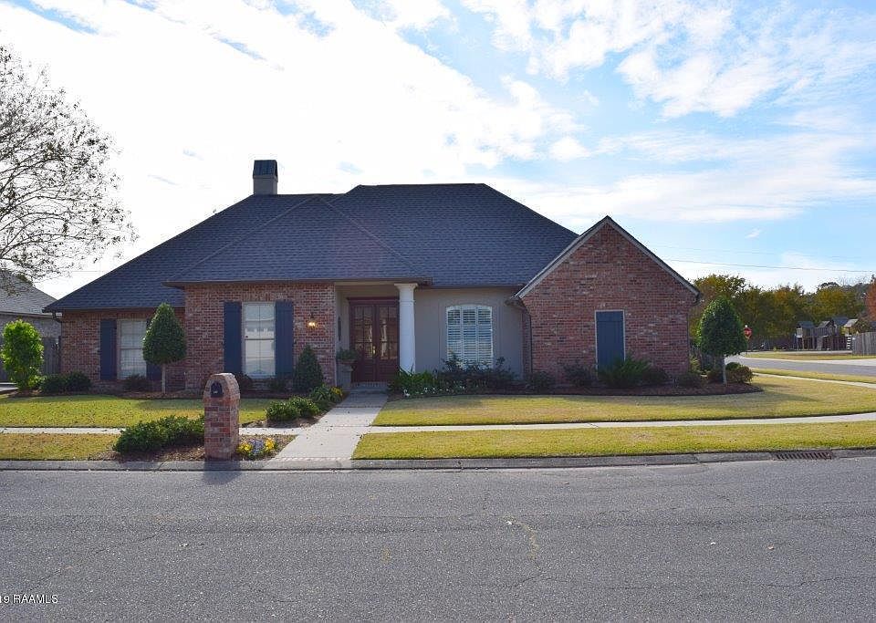 1st image of 211 Cornish Pl