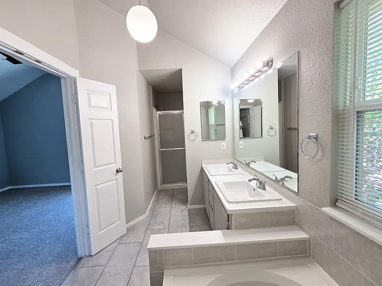 4672 Heatherbrook Ln — Photo 14
