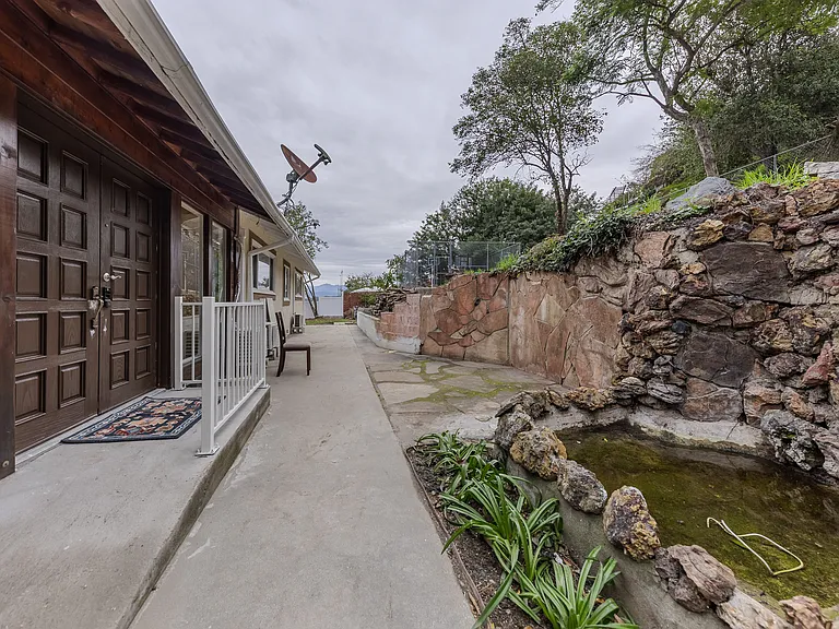 15877 Regalado St — Photo 77